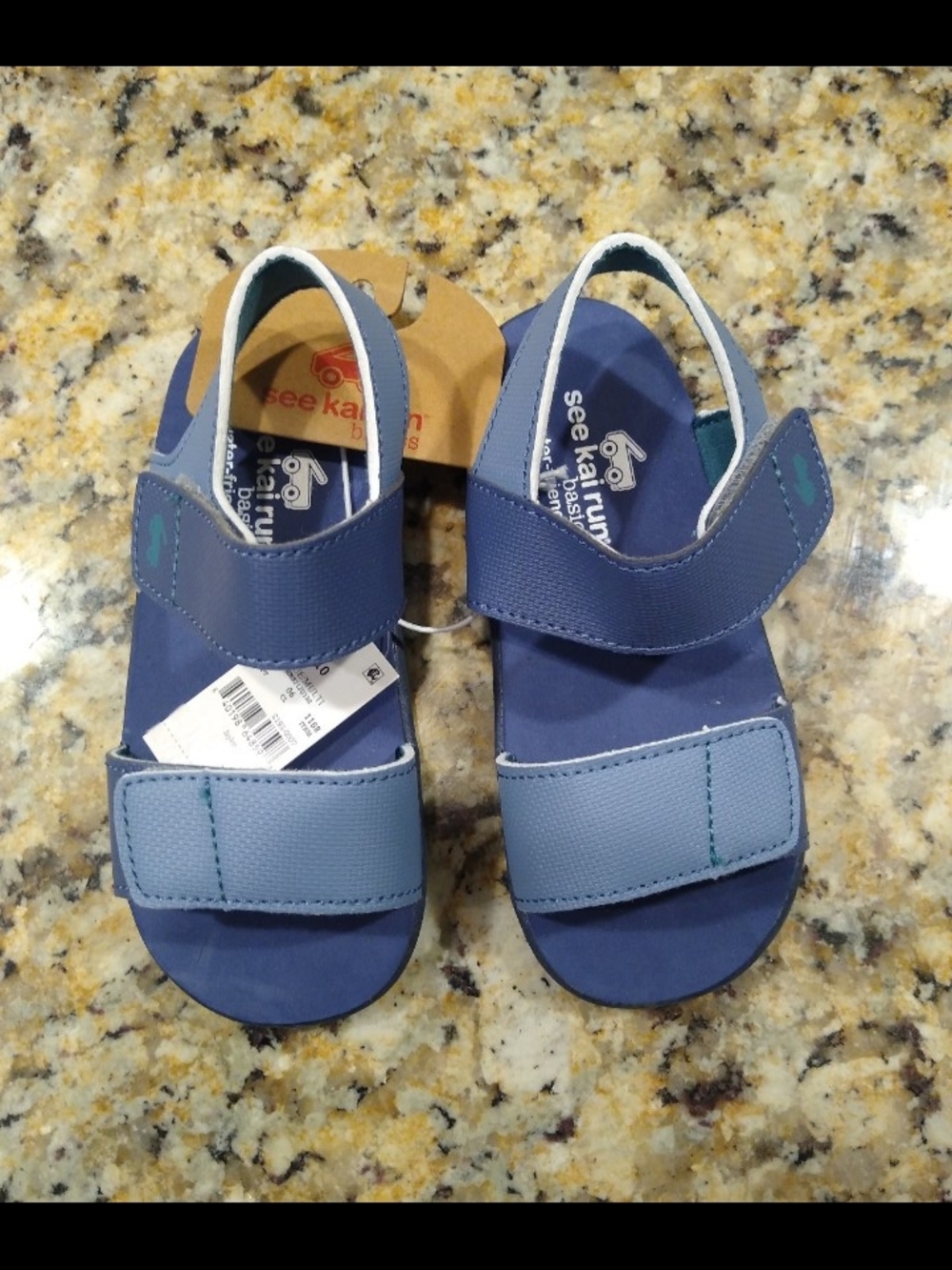 See Kai Run Kids Navy Blue Hook-and-Loop Sandals Size 10. - Picture 3 of 3